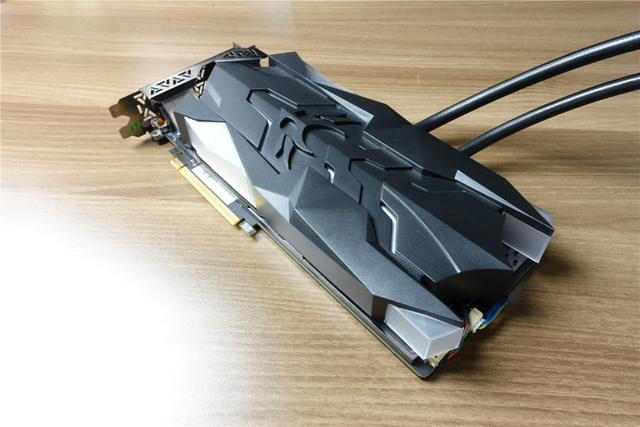 CPU+显卡双水冷，打造光污染主机