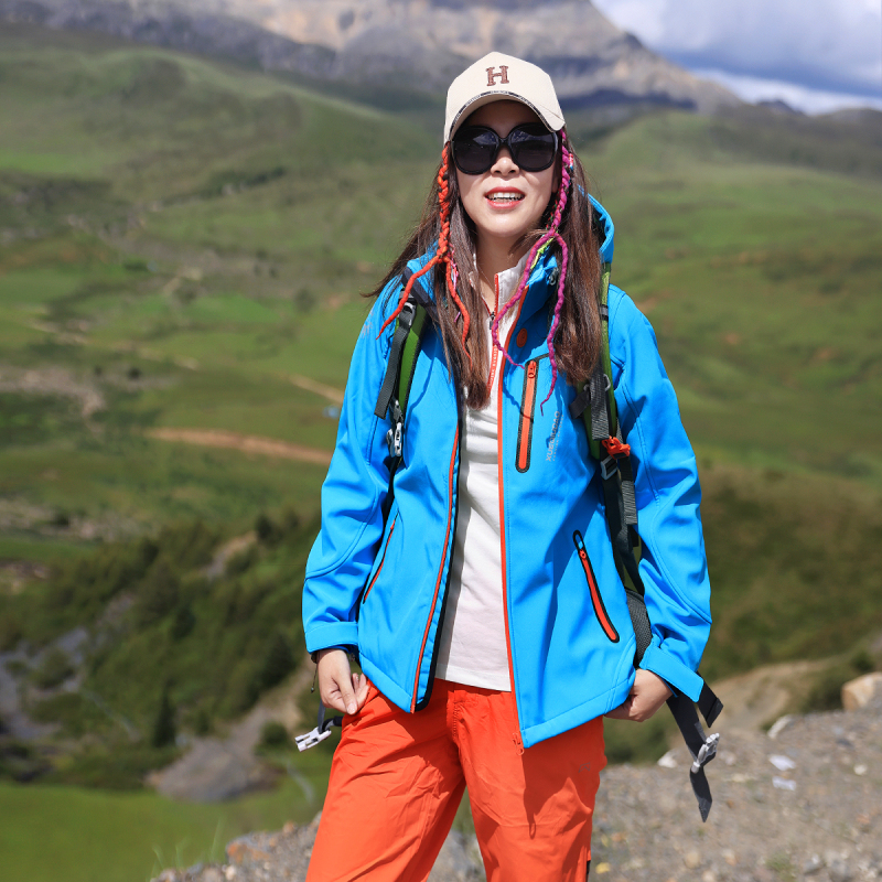 Xueqiu Island Outdoor New Solid Color Hooded Soft Shell Jacket Slim Fit Fleece Cardigan Windproof and Water-Repellent Jacket for Women