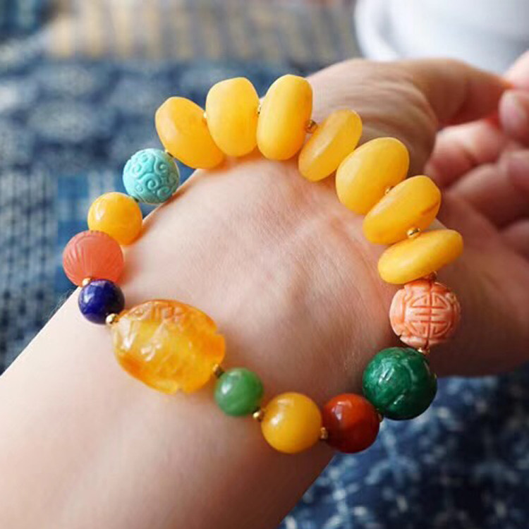 Original flavor natural antique beeswax bracelet