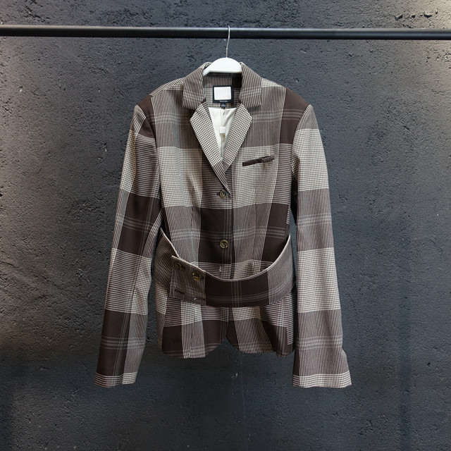 ຊຸດ VC retro plaid ສໍາລັບແມ່ຍິງດູໃບໄມ້ລົ່ນການອອກແບບໃຫມ່ suspender skirt jacket ຊຸດຊຸດບາດເຈັບແລະ