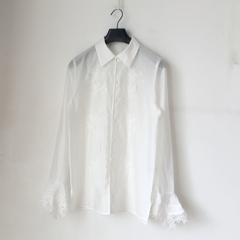 Tang's Store Lyocell Texture, Fitted Fit, Lace Long-Sleeve Shirt