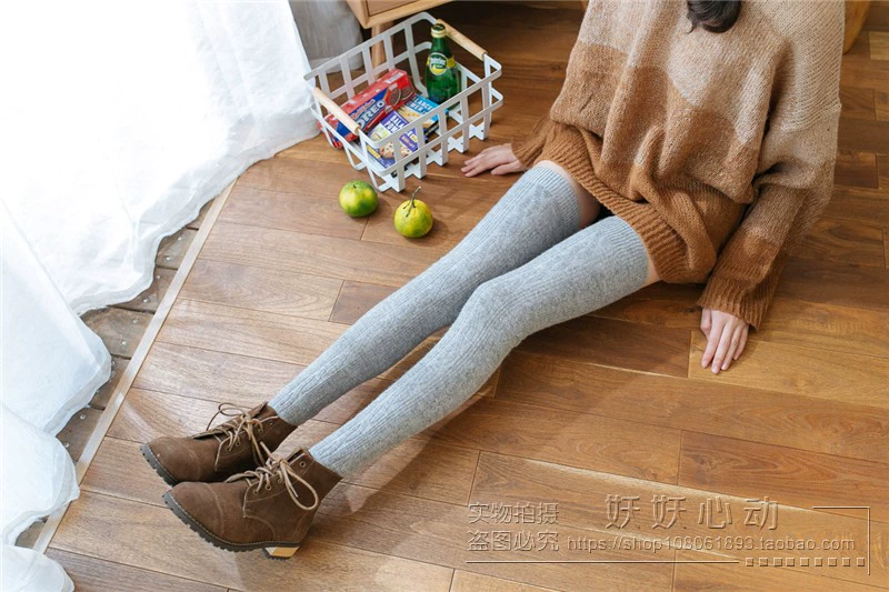 Mùa thu và mùa đông cashmere dày và quần legging dài đến đầu gối Nhật Bản màu rắn thỏ len cao đến đầu gối vớ nữ bằng vải cotton