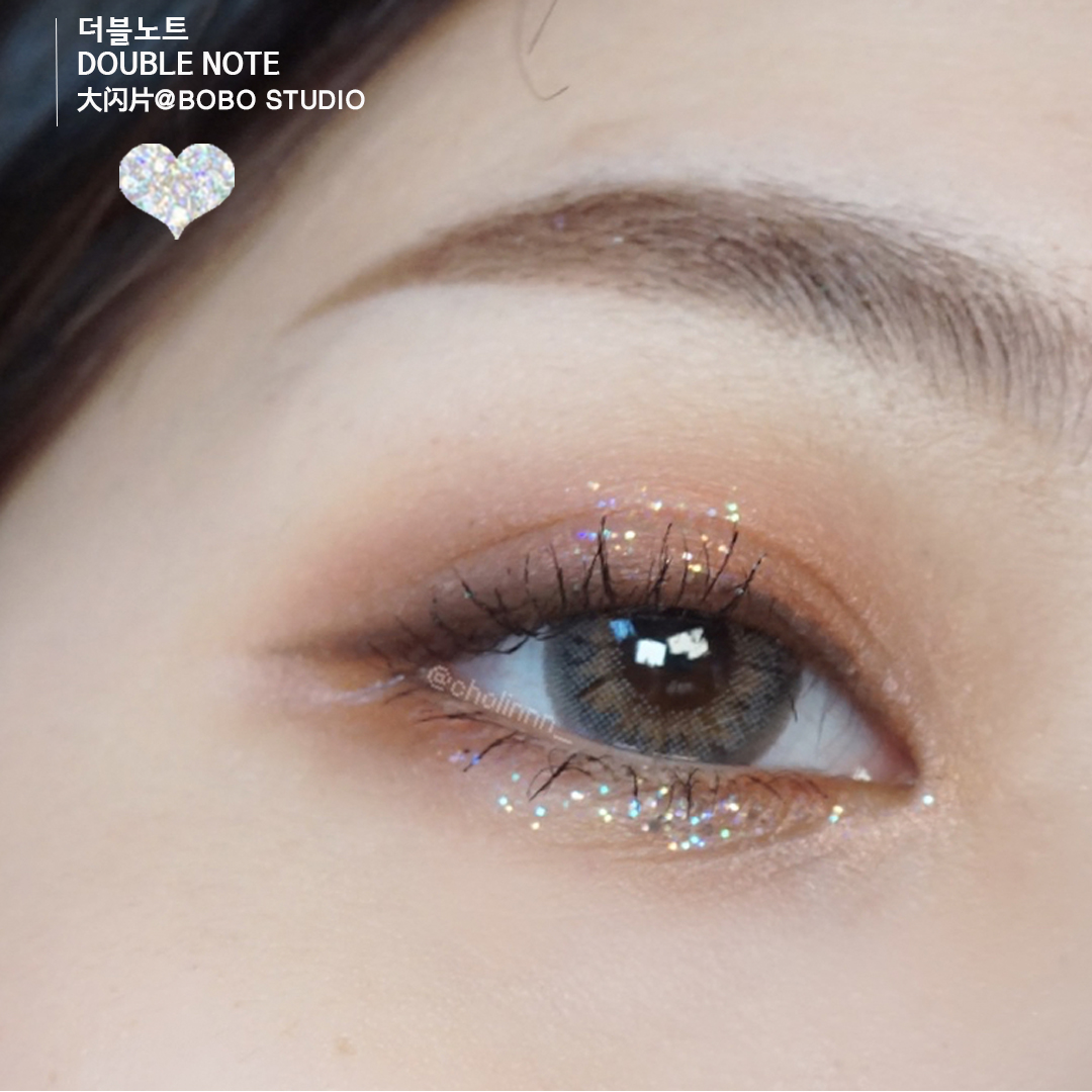 Spot ▲ 3CE sequin lớn ngọc trai lỏng lỏng bóng mắt chất lỏng nàng tiên cá libo tơ tằm mượt bóng mắt sequin lớn khóc đẹp - Bóng mắt bảng màu mắt gogo tales
