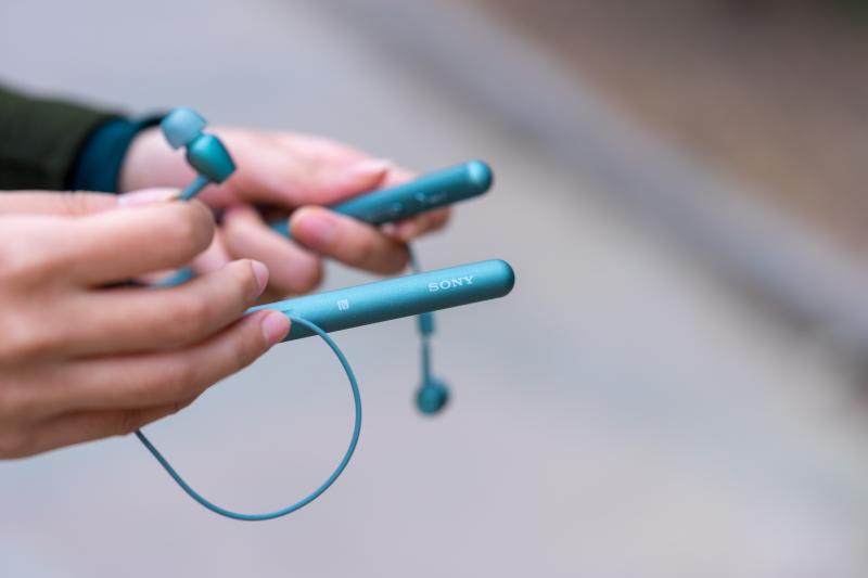 索尼H700--更加完善的颈挂式耳塞(内有妹纸图