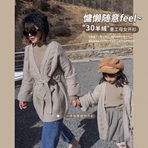  Shi pea parent-child clothing childrens twist cardigan autumn and winter long Korean version of the female baby cashmere lace-up knitted jacket