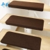 Nhà cầu thang mat mat trong nhà keo miễn phí tự dính chống trượt gỗ thảm pad xoắn ốc cầu thang bước bước dính dán - Thảm sàn thảm đá siêu thấm Thảm sàn