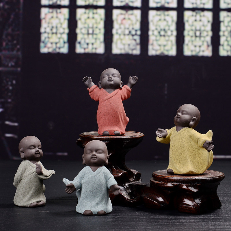 Purple sand tea pet parts boutique Zen You Monkung Kung Fu tea table toy parts pot view from the bush