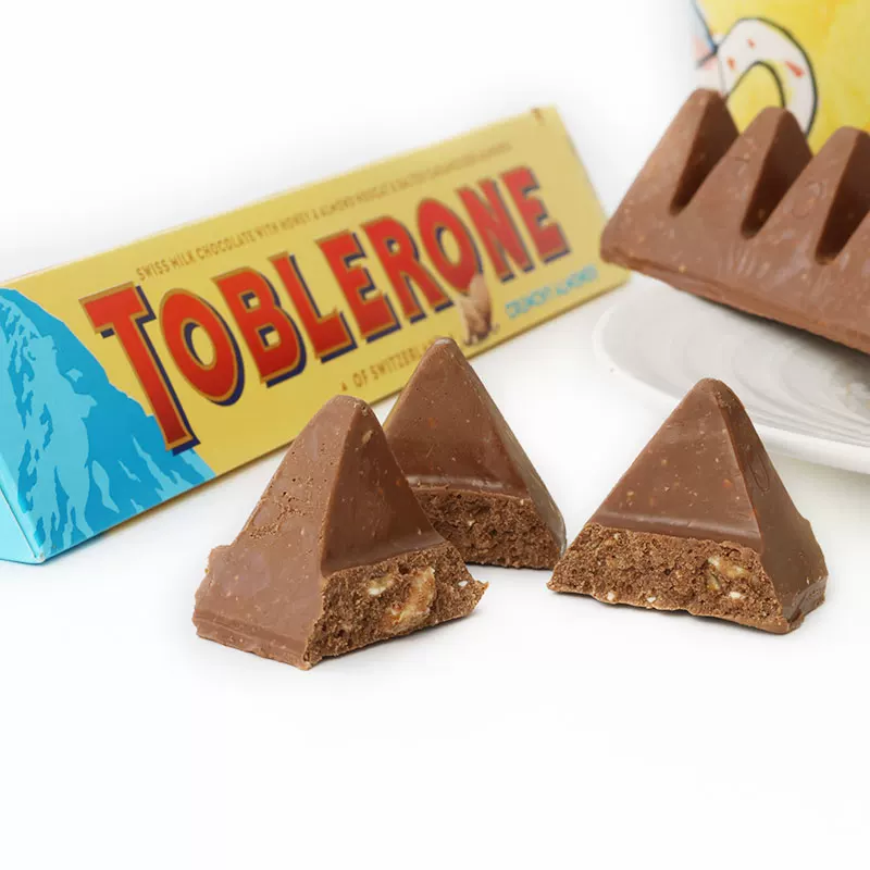 Швейцарский треугольный шоколад TOBLERONE