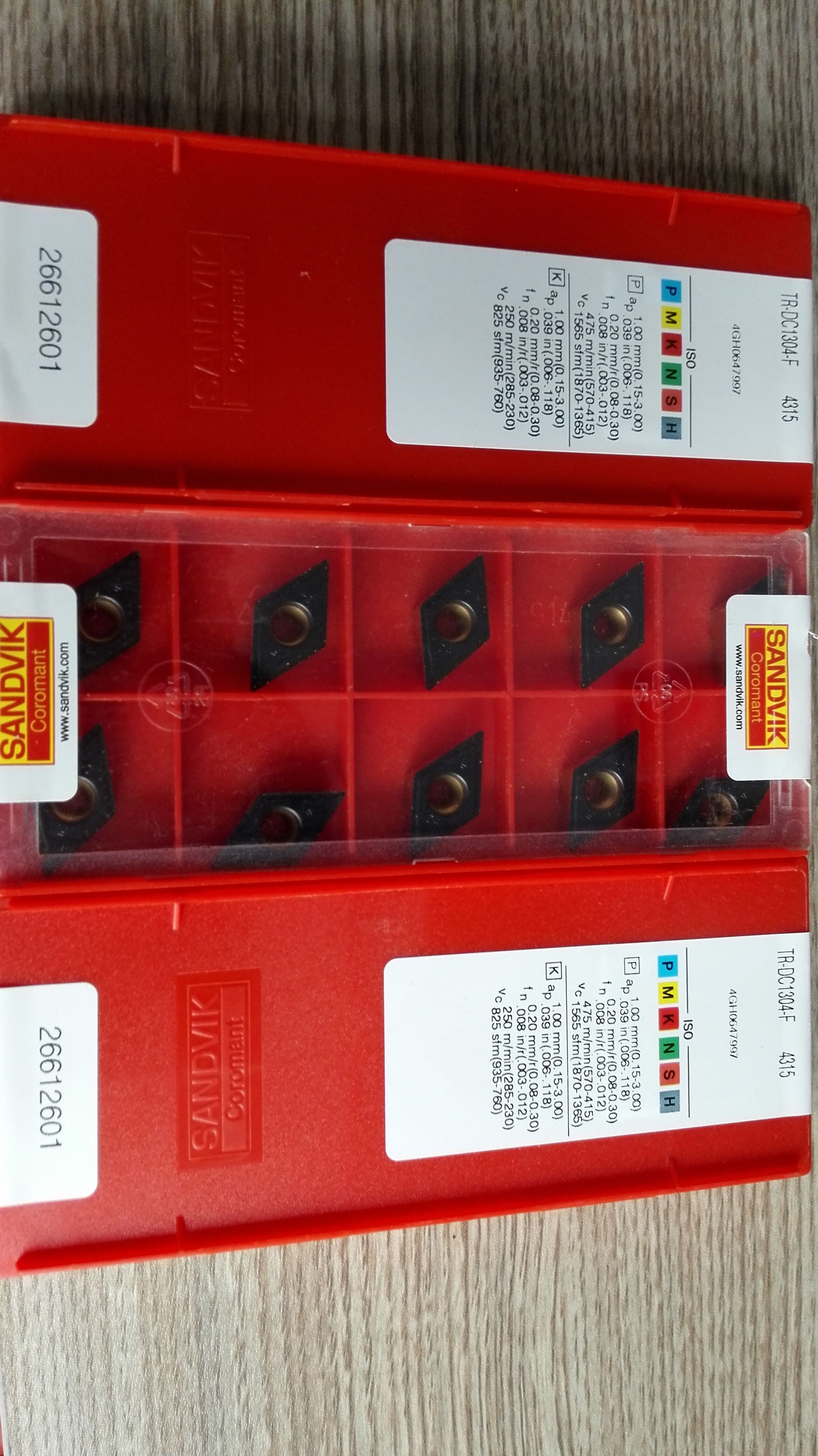 Authentic Sandvik TR-DC1304-F 4315, please ask for a price before shooting, thank you!