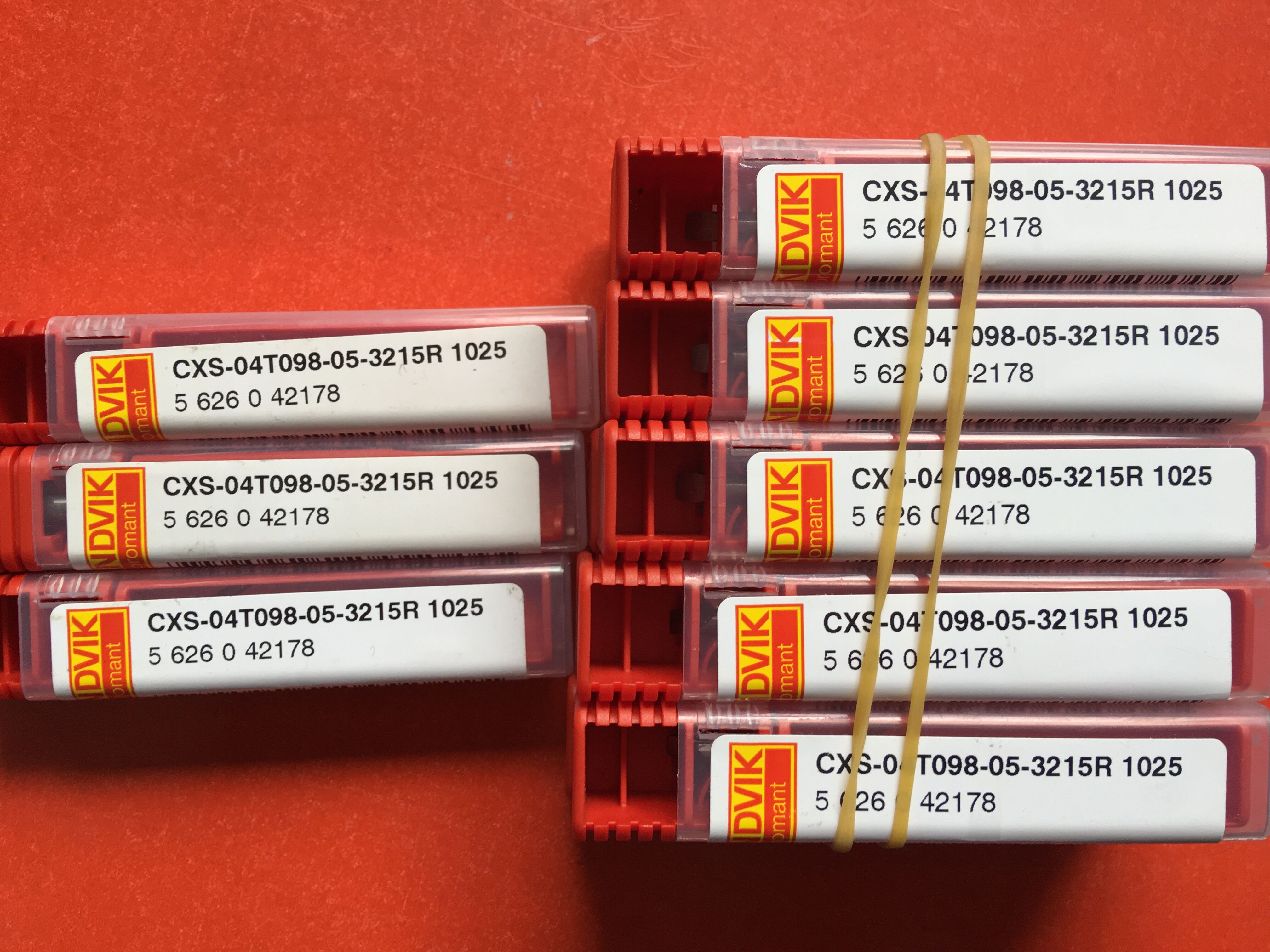 Authentic mountain tervick small boring cutter CXS-04T098-05-3215R 1025 Please make a previous RFQ Thank you 