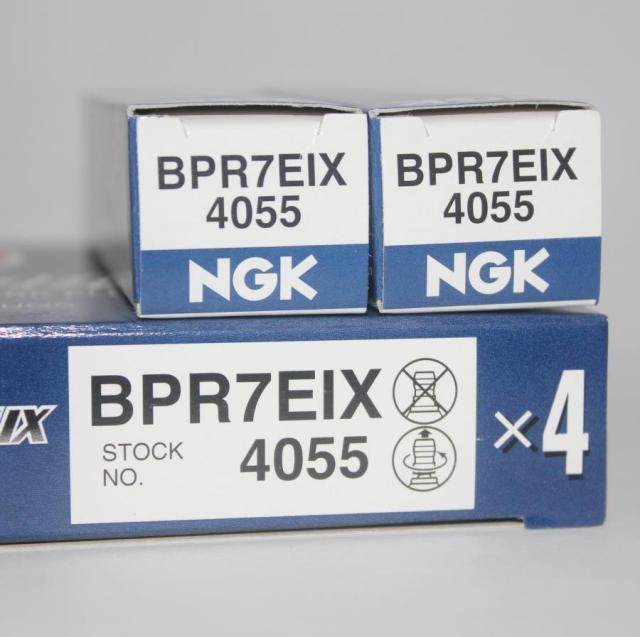 NGK Iridium gold spark plug BPR7EIX applies Yellow River Kawasaki AX100B7ES BP7ES BP7ES BPR7ES BR7ES