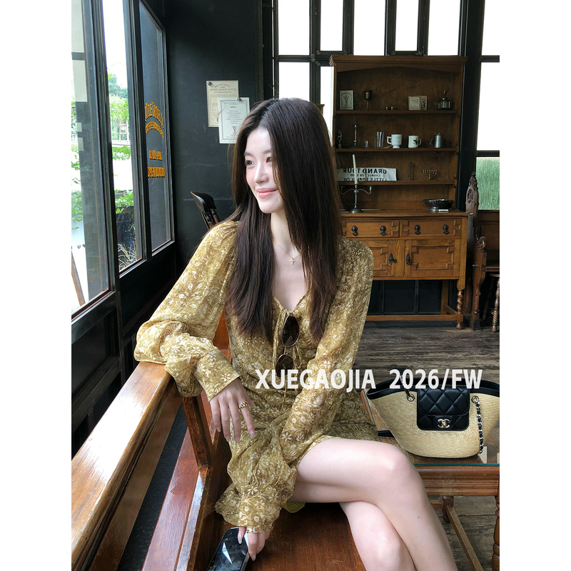 Xuegaojia 2026/Fw【Caramel Soft Shadow】Cool and Retro Yellow V-Neck Floral Long-Sleeved Dress