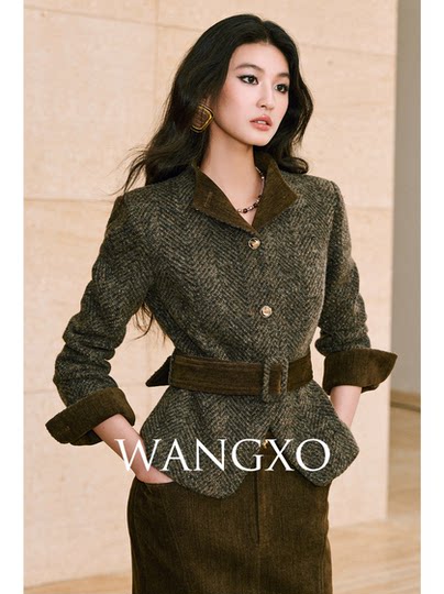 Wangxo｜Luxurious Herringbone Wool with Shiny Silk and Chenille | Belted Slim-Fit Vintage Short Coat