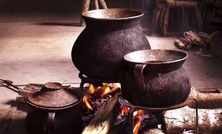 Intangible heritage slow wheel dai pottery 10-15 liters extra large pottery soup pot can be used to cook soup over open fire with wooden frame