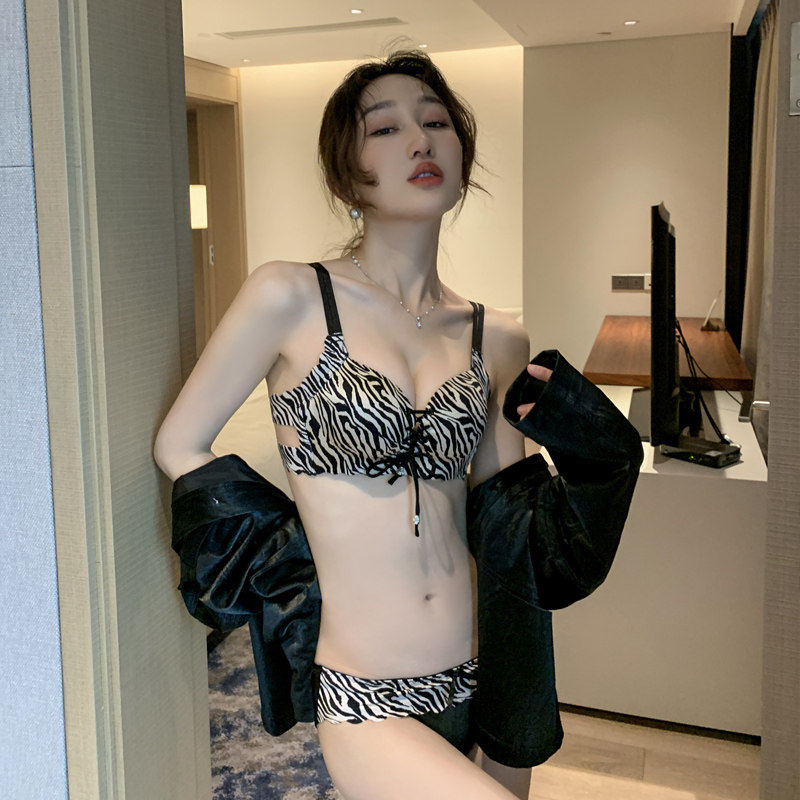 Zebra pattern lingerie women's small breasts gathered hot sexy back bra set thickened new 2021 explosive bra