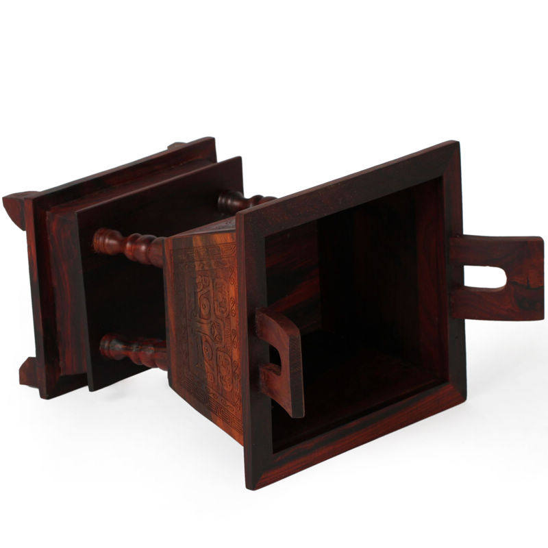 ľʯ��Լ��ľ��֦��¯������2013091601