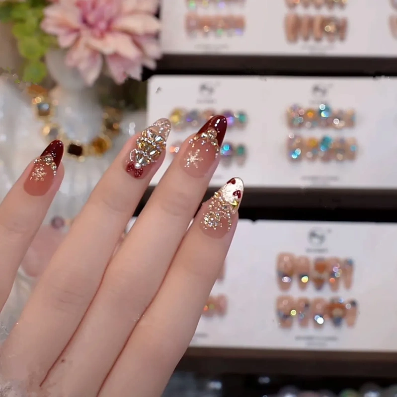 [Christmas Party] Handmade Nail Art Light Luxury New Year Christmas Cat Eye Gel High-End Handmade Nail Art Pieces