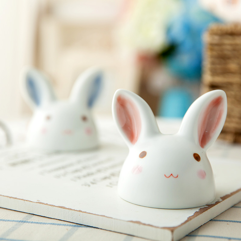 Workshop Day Style Creativity Handcrafted Ceramic Cute Rabbit Tabletop Pendulum with hand painted cuddly solid small mirror lovers