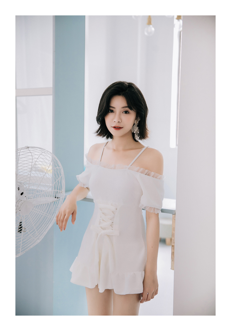 Hàn Quốc nhỏ cô gái trắng tươi áo tắm nữ Xiêm tam giác váy bảo thủ ngực nhỏ tập hợp một từ áo tắm vai đồ bơi liền thân cho bé gái