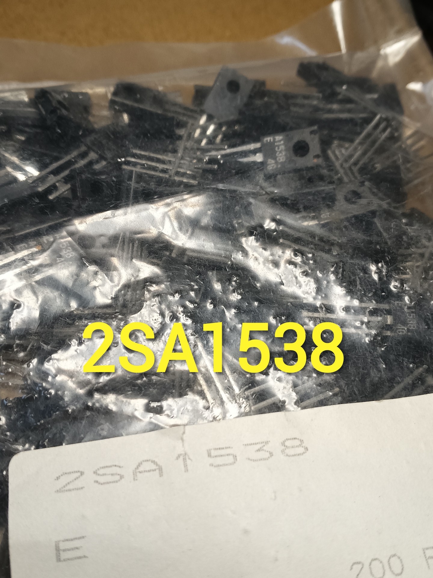 2SA1538 A1538 2SA1538-E оригинальный импортный совершенно новый аутентичный дисплейный транзистор TO-126 Изображение 1