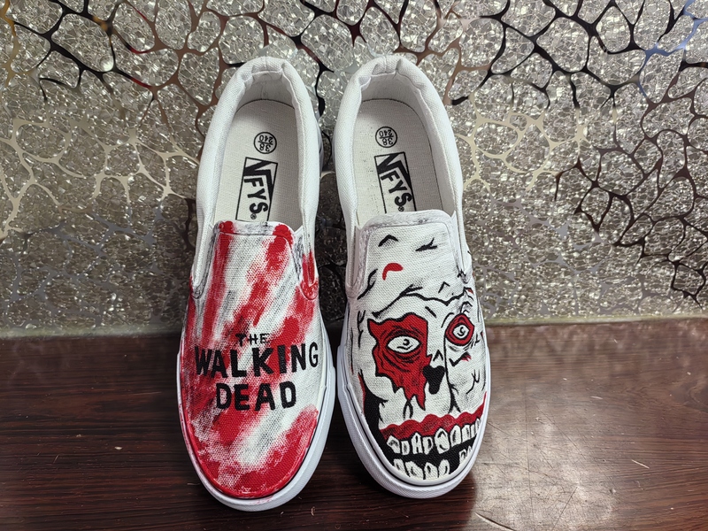 European and American Heavy-Duty Zombie-Themed Graffiti Canvas Shoes the Walking Dead Alternative Hand-Painted Slip-On Shoes