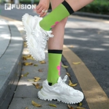 Женская женская обувь Fila Fusion Fila Fusion, легкая туфли для папочек, повышенная толстая подошва повседневная 𫔮 дышащая спортивная обувь