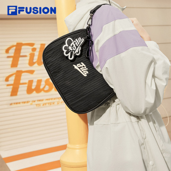 FILAFUSION 휠라 트렌디 브랜드 여성 가방 숄더백 2024 여름 신작 패션 크로스 바디 백 겨드랑이 가방 숄더백