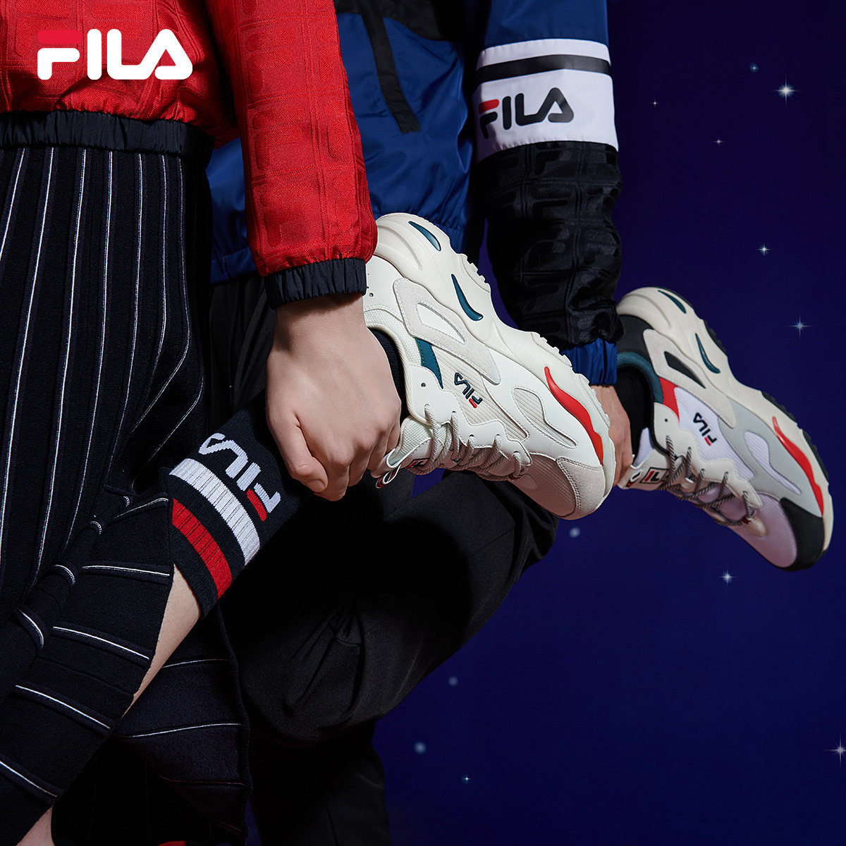 Fila 斐乐 TRACER猎空系列 情侣款 复古运动鞋 老爹鞋  聚划算天猫优惠券折后￥409包邮（￥439-40）多色可选