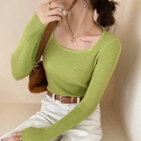 Белый тонкий приятный телу осенний свитер, трикотажный лонгслив, квадратный вырез, облегающий крой