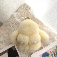 Кремового цвета