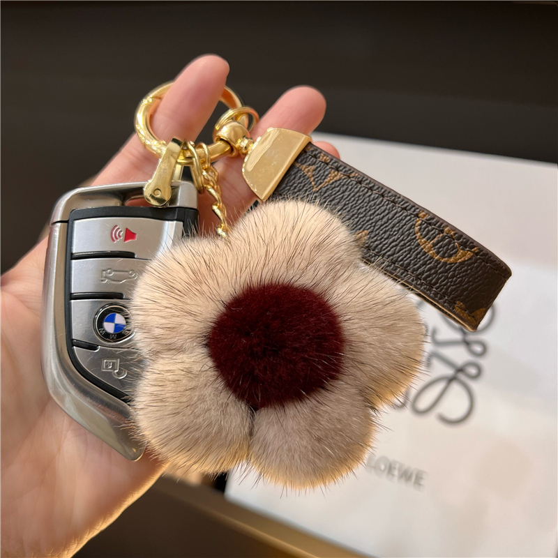 Korean Personalized Creative Simple Mink Flower Car Keychain Pendant Internet-Famous Cute Plush Ball Backpack Decoration