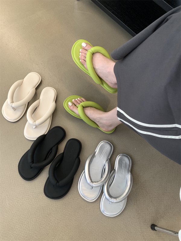 Korean Dongdaemun Beach Shoes, Candy Color, soft sole Lazy Slip-On Flat Flip-Flops for Travel and Outdoor Wear