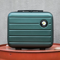 Темно-зеленый