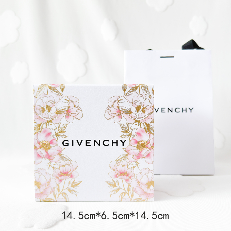Free Shipping! Givenchy Gift Bag Christmas Limited Edition Gift Bag Perfume Bag Lipstick Bag Free Shipping! Givenchy Gift Bag Christmas Limited Edition Gift Bag Perfume Bag Lipstick Bag