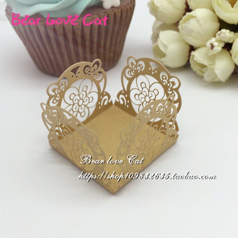 Mini cake refreshment paper Hollowed-out Flowers Snowy nippers Chocolate Sweets Decoration Paper 50