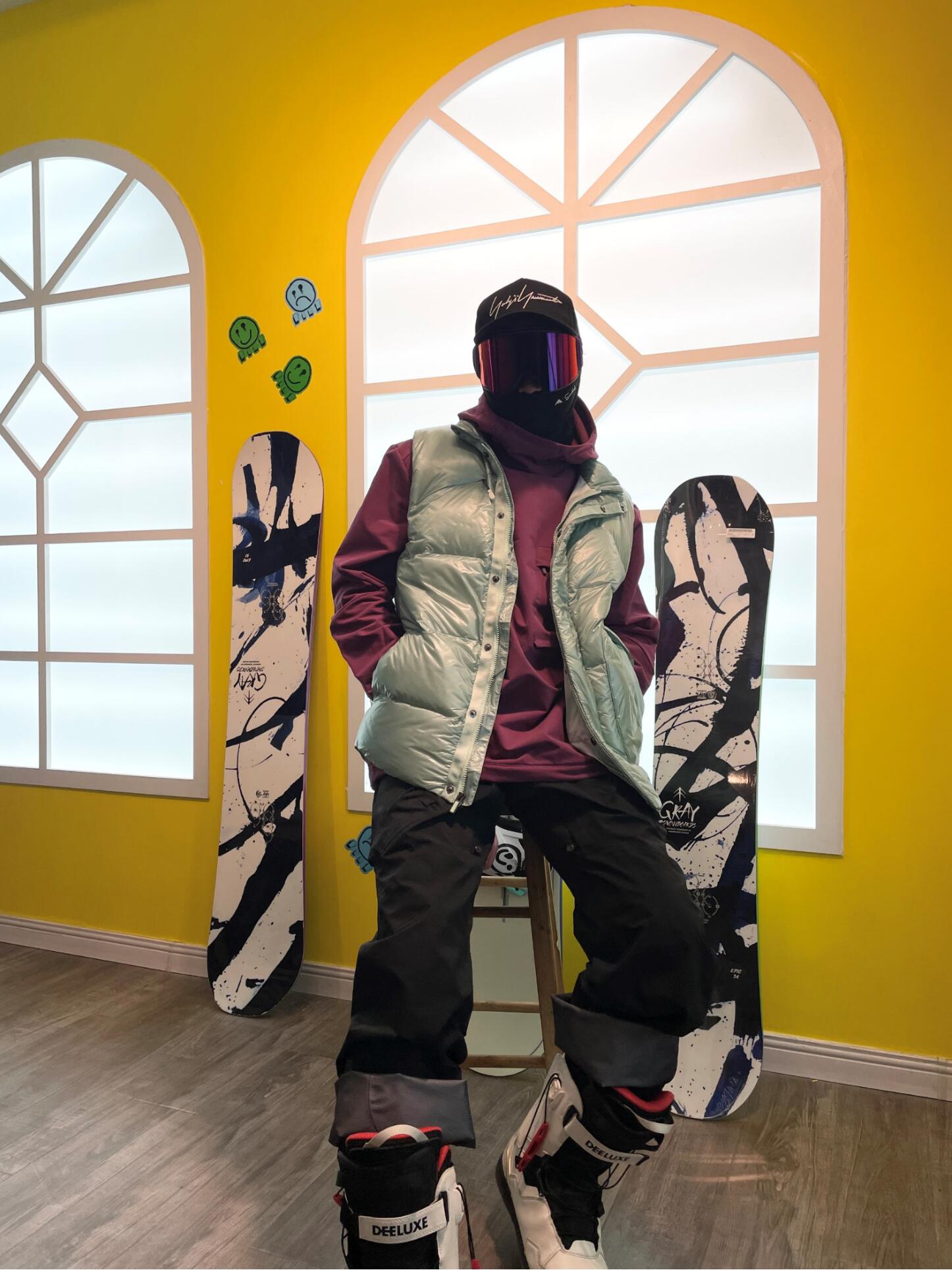 Shangguan Sa ski equipment burton ski sweater down vest limited edition mine77 series