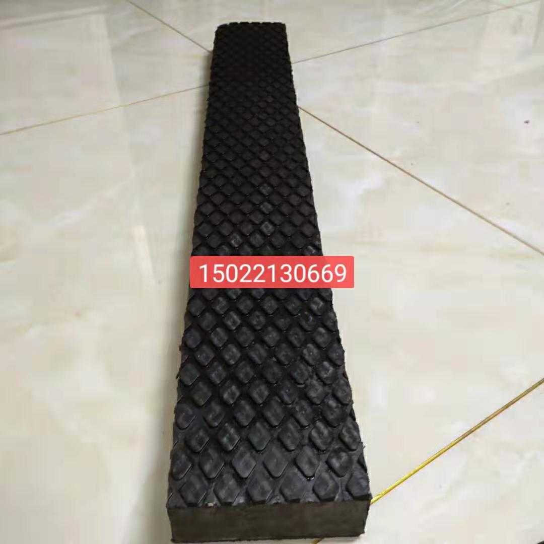 福建宁德抱砖机胶块 蒸压釜密封圈 掰扳机聚氨酯胶块 球磨机衬板