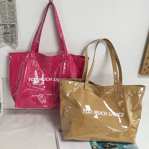 Вместительная и большая летняя сумка через плечо