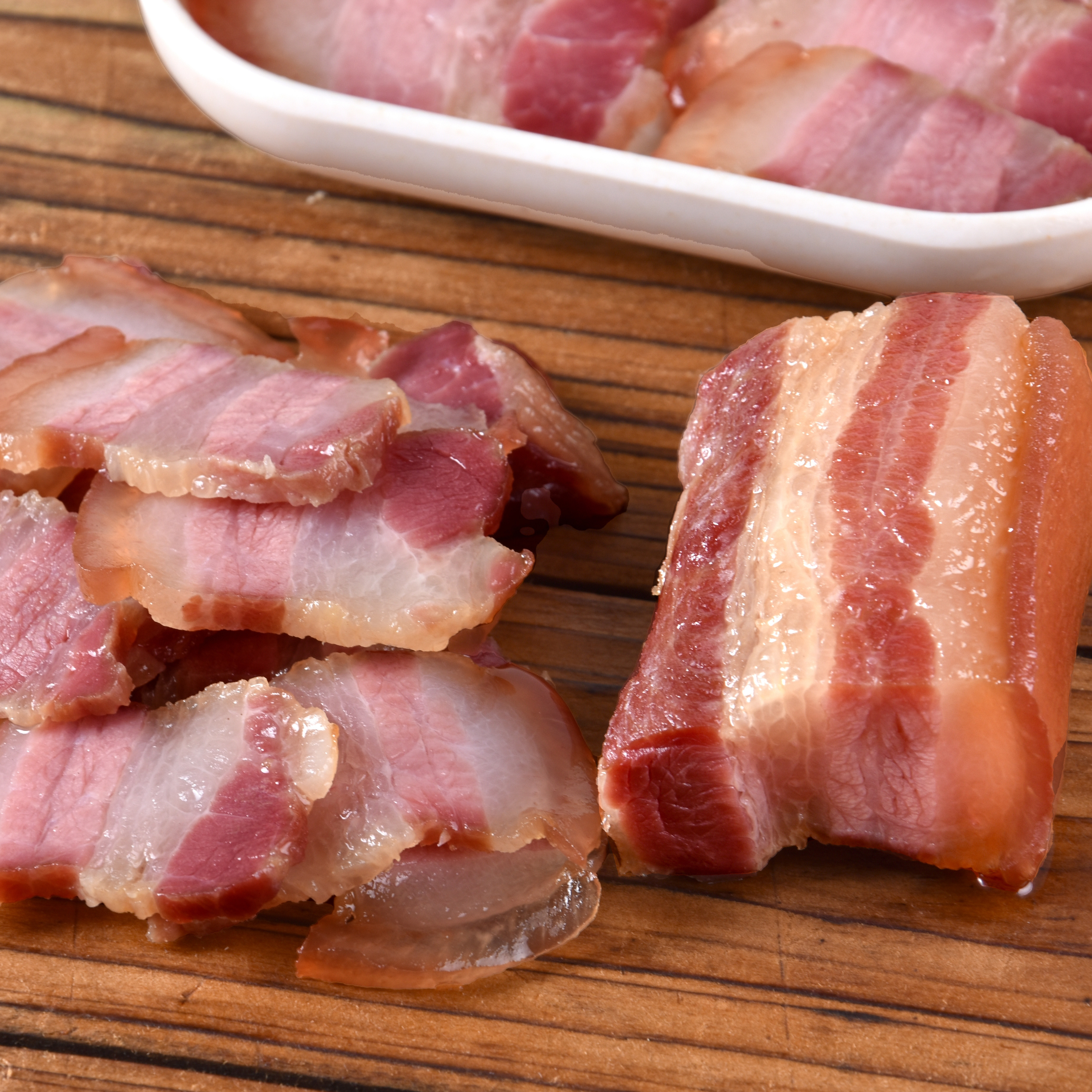Jiangxi specialty rake meat Gannan salty meat farmer soil pork cured knife fragrance dry fruit non-smoked