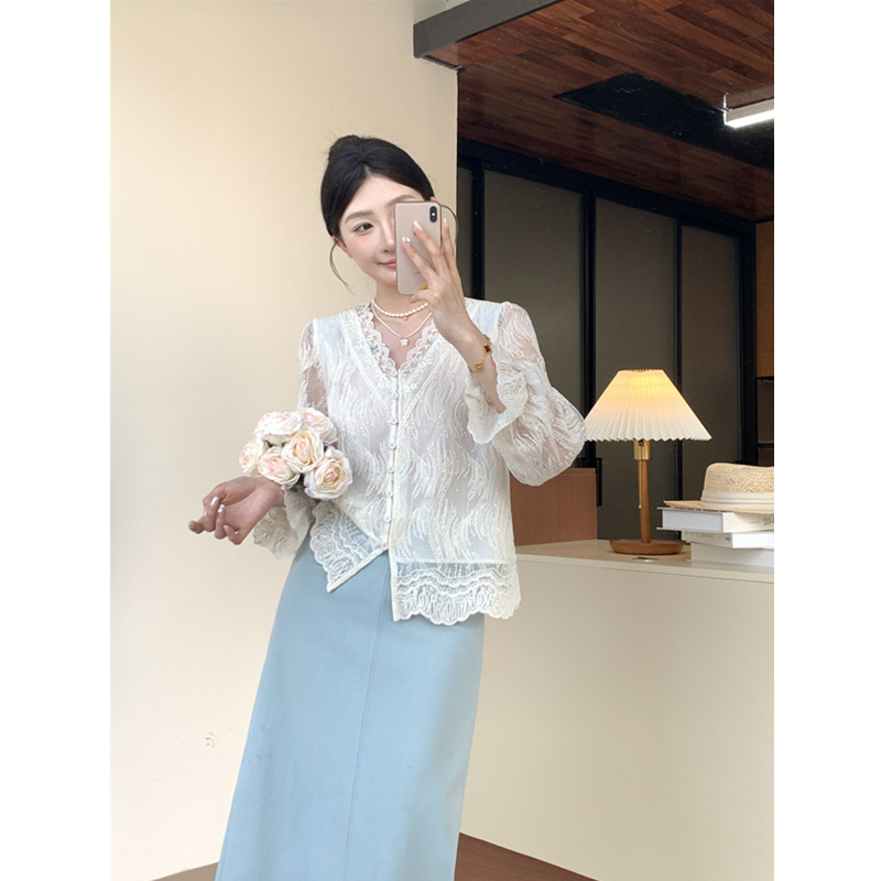 Lace Base Shirt with Embroidered V-Neck, Long-Sleeved Shirt for Women, 2026 Spring New Style, Loose Fit, Slimming, Versatile Top