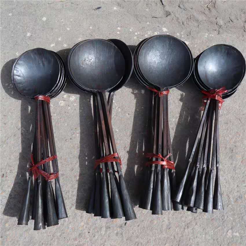 Die-casting machine accessories stainless steel spoon slag spoon material spoon aluminum water spoon iron spoon with handle small spoon original factory price direct sales
