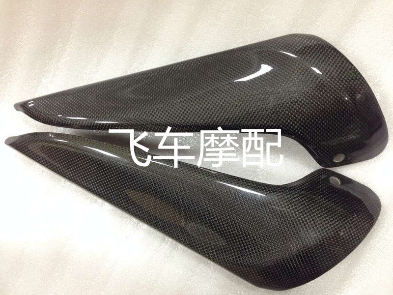 Suitable for Yamaha 07-08R1 YZF R1 real carbon fiber exhaust pipe shell exhaust cover exhaust cover