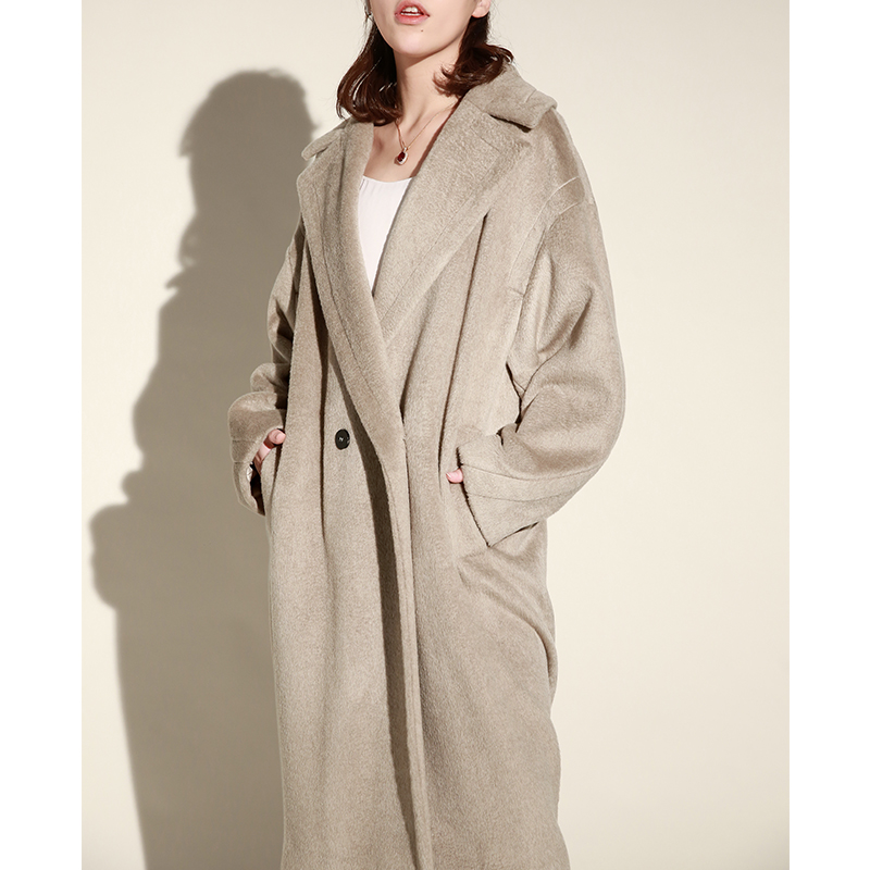 NZ light extravaganza Lazy Loose outline shaped horn buckle with long version of rice grey camel velvety coat woman thickened cashmere coat winter