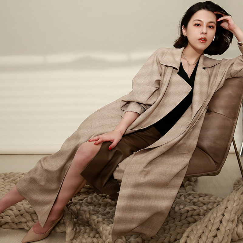 NZ high-end atmospheric Hepburn style khaki tie belt waist temperament long silhouette draped trench coat women's spring and autumn