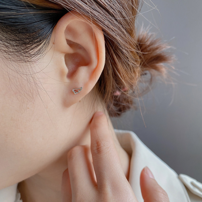 Sleeping without taking off earrings Anti-allergy s925 pure silver ear pin 2020 The new brief is small and ear decorated with lukewarm wind