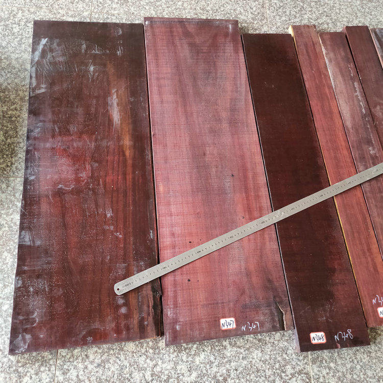 大叶紫檀：传统工艺与现代设计的碰撞之美