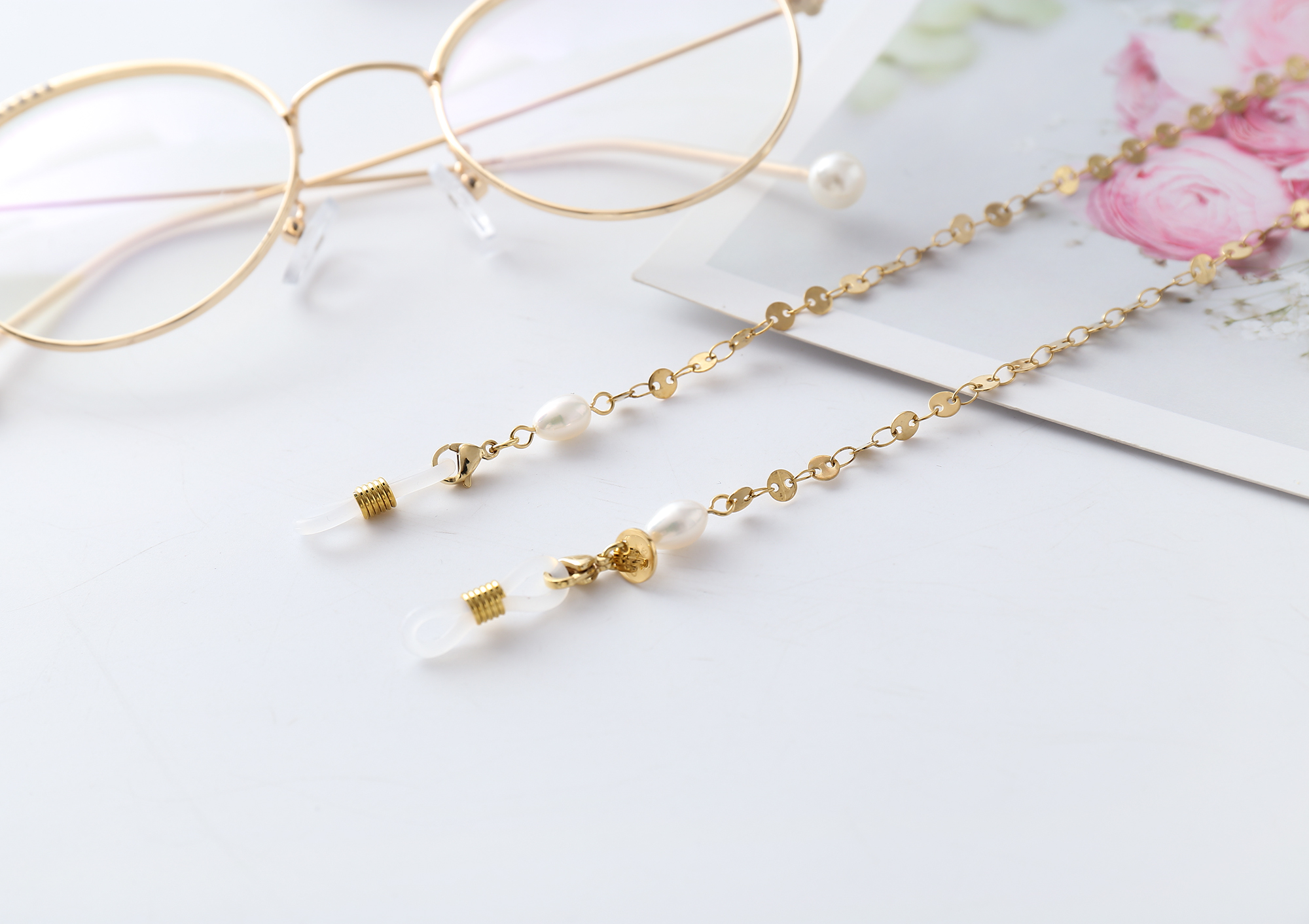 Hàn Quốc bí mật thiết kế ngọc trai phong cách retro lưới net kính đỏ chuỗi treo cổ kính dây đeo chống trượt dây chuyền nữ - Kính đeo mắt kính kính chống tia uv