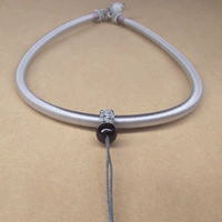 Белый защитный амулет, пряжка