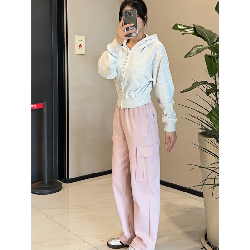 【Chunyuanoak】Autumn and Winter Magic Pants! Fleece-Lined, Soft, Loose-Fitting Cargo Pocket Straight-Leg Sweatpants for Women 【Chunyuanoak】Autumn and Winter Magic Pants! Fleece-Lined, Soft, Loose-Fitting Cargo Pocket Straight-Leg Sweatpants for Women