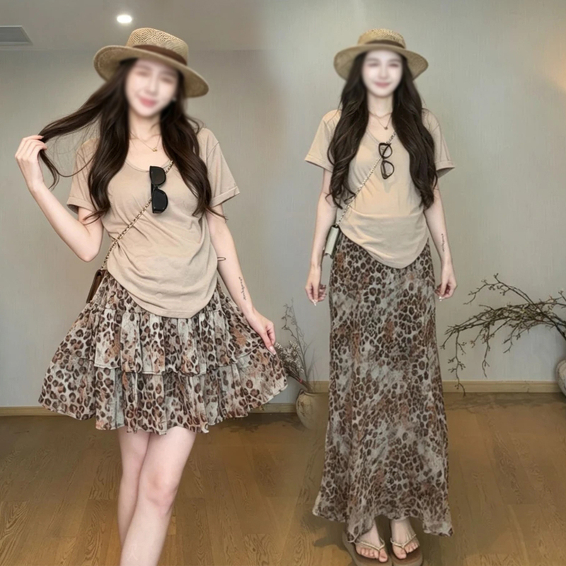 Maternity Suit, Fashionable Petite French Retro Leopard Print Skirt, Summer Top, Slimming and Versatile Two-Piece Set Maternity Suit, Fashionable Petite French Retro Leopard Print Skirt, Summer Top, Slimming and Versatile Two-Piece Set